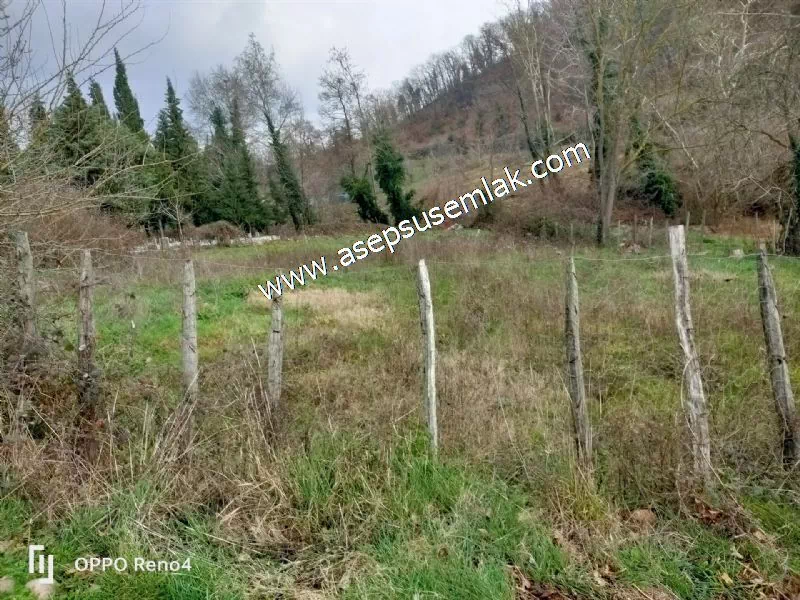 484 m2 Gönen'de Köy İçi İmarlı Arsa Dere Boyu Bağ Bahçe