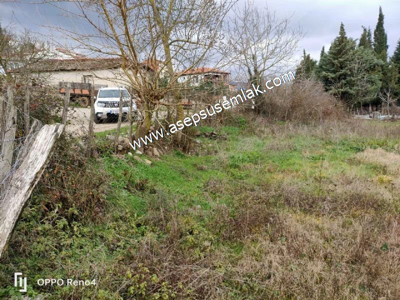 484 m2 Gönen'de Köy İçi İmarlı Arsa Dere Boyu Bağ Bahçe