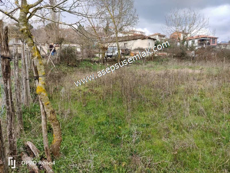 484 m2 Gönen'de Köy İçi İmarlı Arsa Dere Boyu Bağ Bahçe