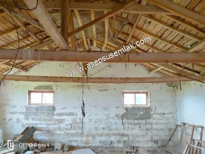 3.280 M2 Oturulabilir Müstakil Bahçeli Köy Evi, Dam, Samanlık