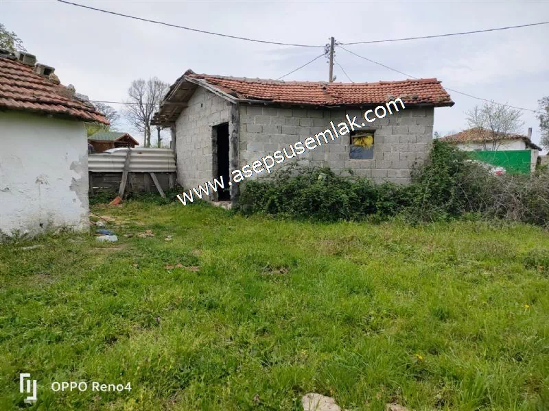 3.280 M2 Oturulabilir Müstakil Bahçeli Köy Evi, Dam, Samanlık