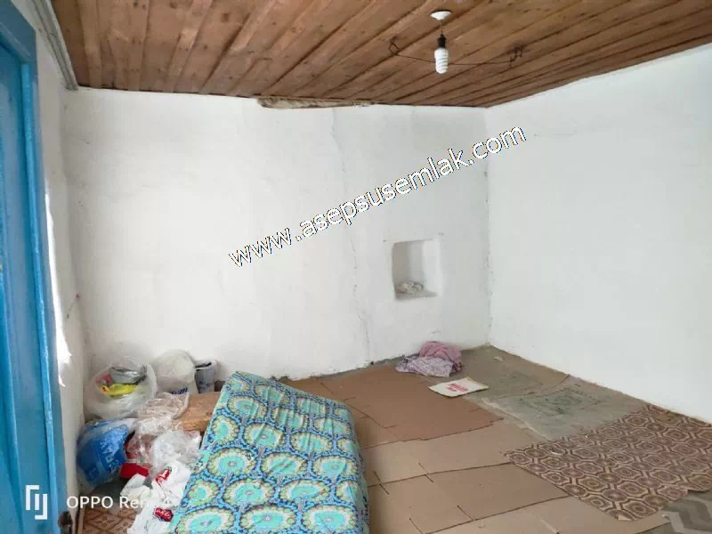 3.280 M2 Oturulabilir Müstakil Bahçeli Köy Evi, Dam, Samanlık