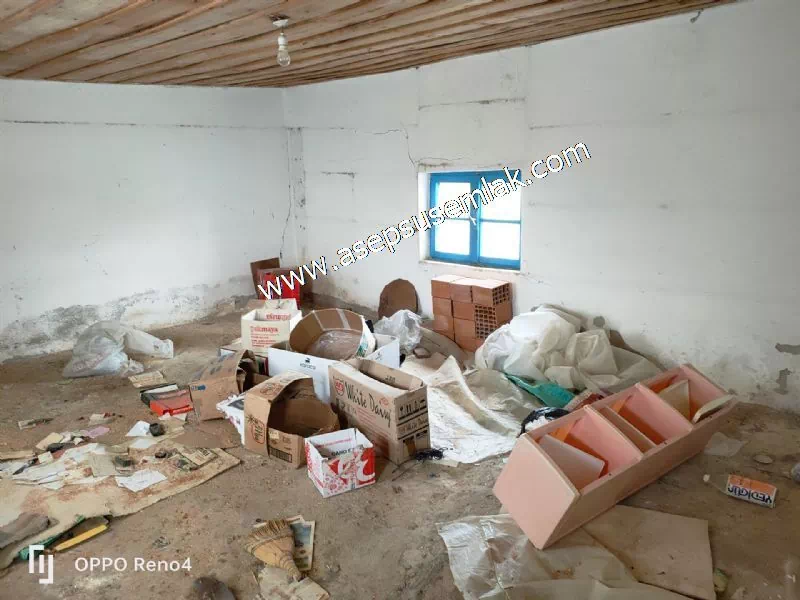 3.280 M2 Oturulabilir Müstakil Bahçeli Köy Evi, Dam, Samanlık