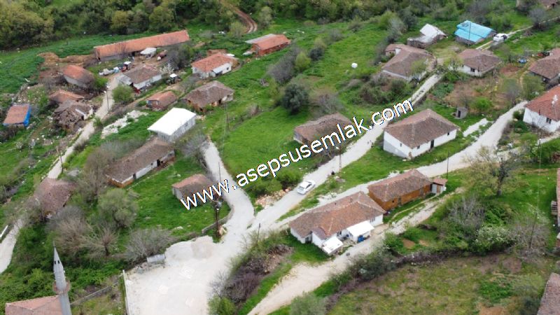 843 M2 Gönen'de Köy Evi Bahçeli Kerpiç Ev Elektrik Var.