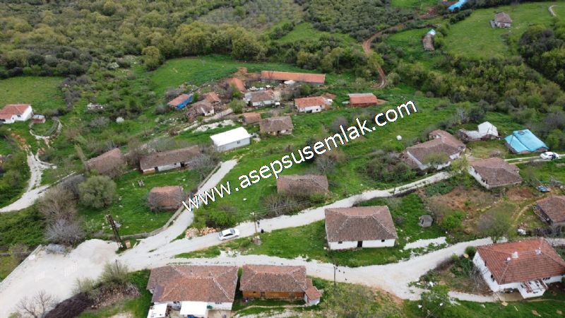 843 M2 Gönen'de Köy Evi Bahçeli Kerpiç Ev Elektrik Var.