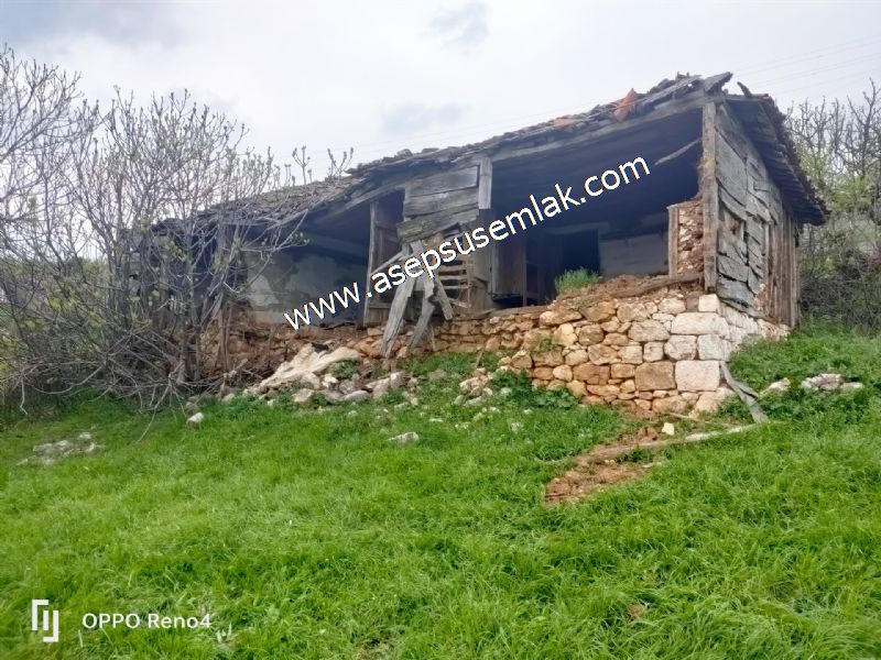 843 M2 Gönen'de Köy Evi Bahçeli Kerpiç Ev Elektrik Var.