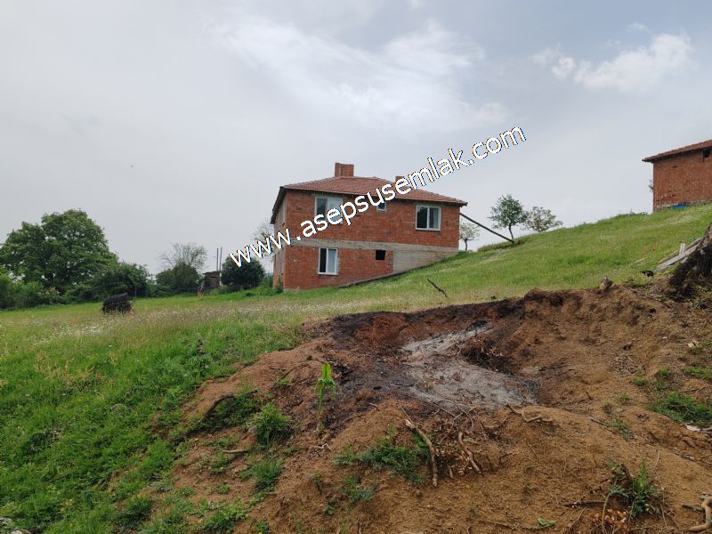 337 M2 İmarlı Arsa 2 %40 İmarlı Köy Evi, Dam Arsa Boş Yola Cephe