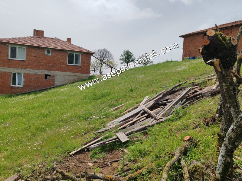 337 M2 İmarlı Arsa 2 %40 İmarlı Köy Evi, Dam Arsa Boş Yola Cephe
