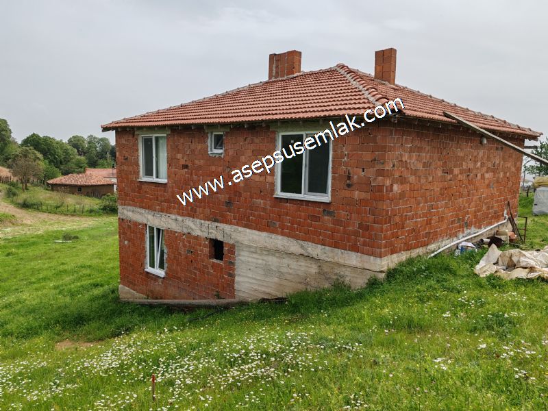 938 M2 Köy Evi İmarlı Arsa 2 Katlı Yeni Bina Oturulabilir