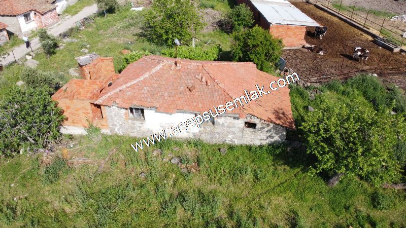 1.305 M2 Taş Ev, Köy Evi, Arsa, GÖNEN ULUKIR'DA ASEPSUS EMLAK'TA