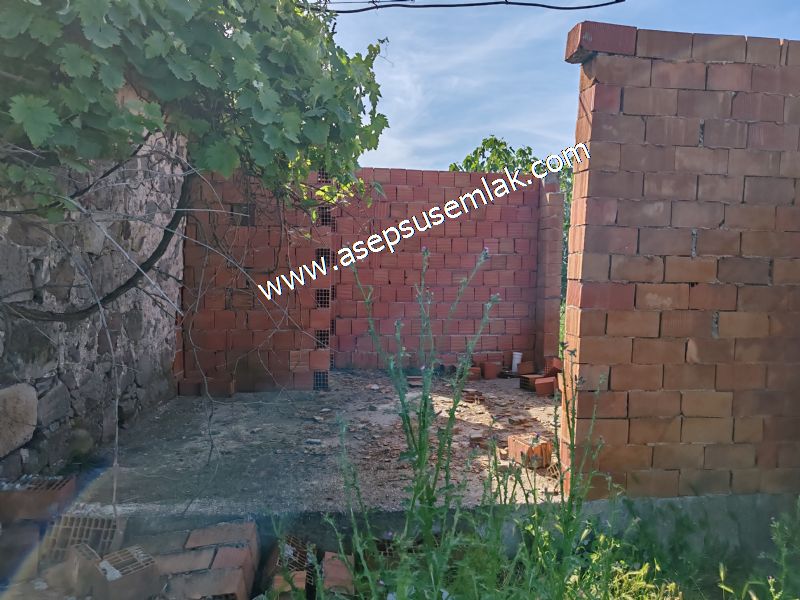 1.305 M2 Taş Ev, Köy Evi, Arsa, GÖNEN ULUKIR'DA ASEPSUS EMLAK'TA