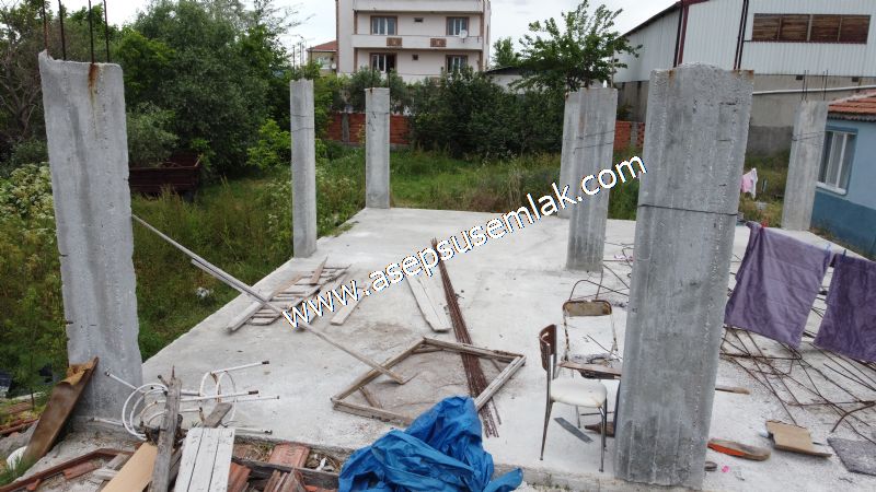 713 M2 MANYAS YENİMAHALLE 3 KAT KONUT İMARLI ARSA ASEPSUS EMLAK