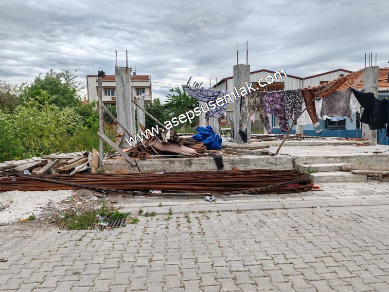 713 M2 MANYAS YENİMAHALLE 3 KAT KONUT İMARLI ARSA ASEPSUS EMLAK