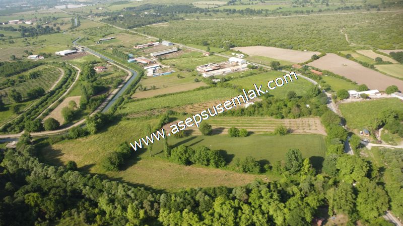 3.625 M2 Güneşli Hobi Bağ-Bahçe Dereye Cepheli Kadastro Yolu Var