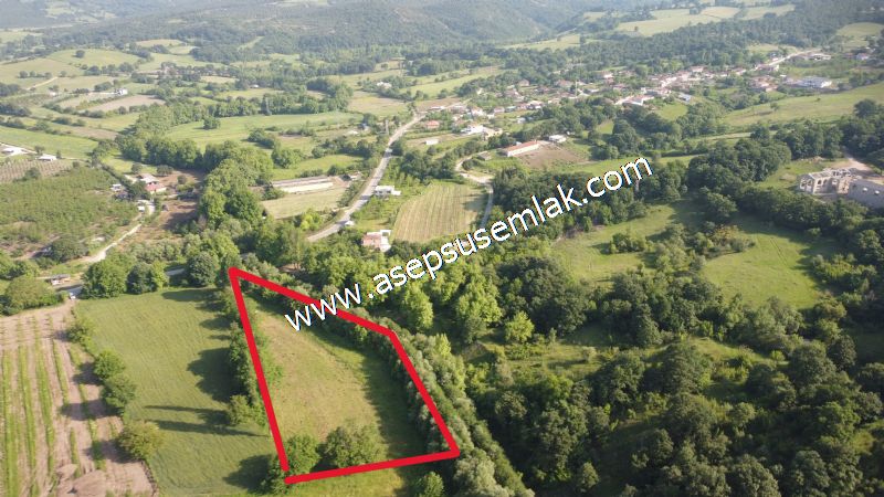 3.625 M2 Güneşli Hobi Bağ-Bahçe Dereye Cepheli Kadastro Yolu Var