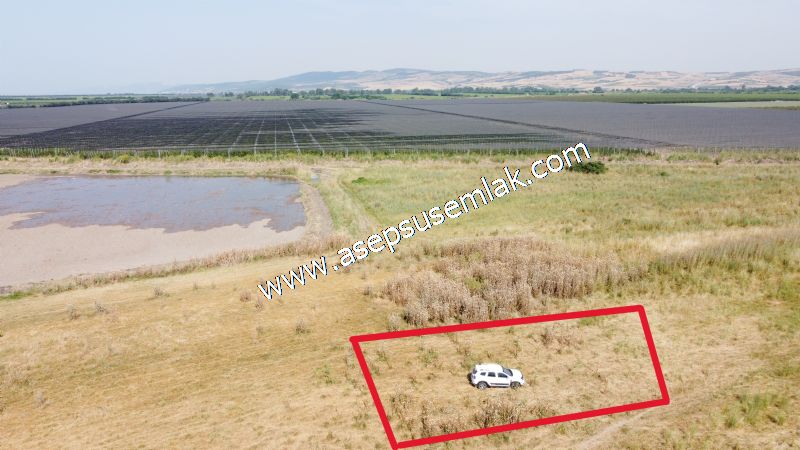301 m2 Yatırımlık Müstakil Villa İmarlı Arsa Çifteleşmelerde