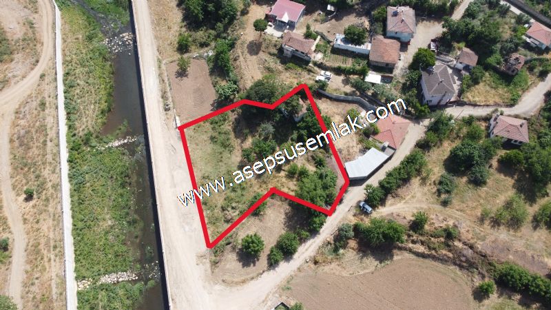 1.700 m2 Müstakil Köy Evi Arsa Meyve Bahçeli Bağ-Bahçe Dereköyde