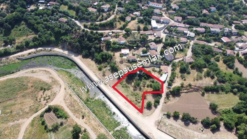 1.700 m2 Müstakil Köy Evi Arsa Meyve Bahçeli Bağ-Bahçe Dereköyde