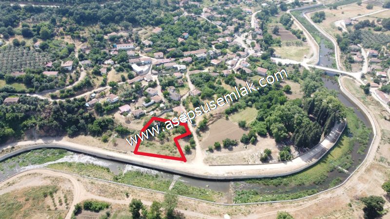 1.700 m2 Müstakil Köy Evi Arsa Meyve Bahçeli Bağ-Bahçe Dereköyde