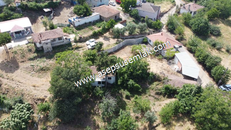 1.700 m2 Müstakil Köy Evi Arsa Meyve Bahçeli Bağ-Bahçe Dereköyde