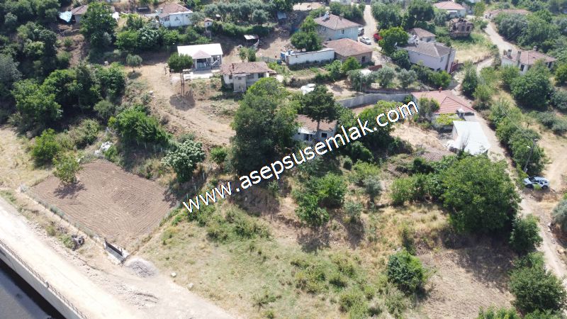 1.700 m2 Müstakil Köy Evi Arsa Meyve Bahçeli Bağ-Bahçe Dereköyde