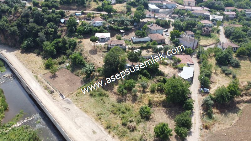 1.700 m2 Müstakil Köy Evi Arsa Meyve Bahçeli Bağ-Bahçe Dereköyde