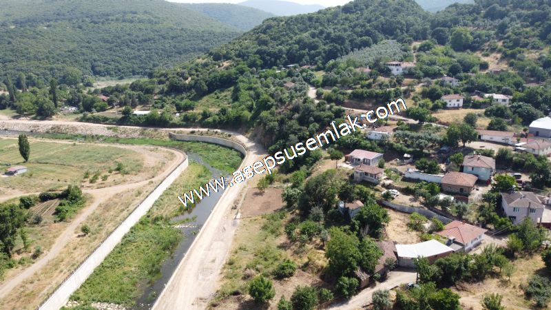 1.700 m2 Müstakil Köy Evi Arsa Meyve Bahçeli Bağ-Bahçe Dereköyde