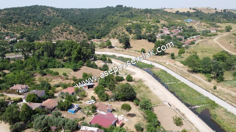1.700 m2 Müstakil Köy Evi Arsa Meyve Bahçeli Bağ-Bahçe Dereköyde