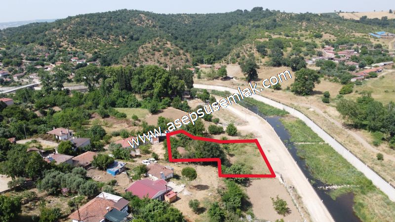 1.700 m2 Müstakil Köy Evi Arsa Meyve Bahçeli Bağ-Bahçe Dereköyde