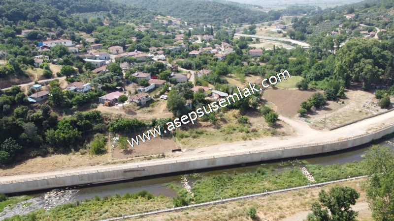 1.700 m2 Müstakil Köy Evi Arsa Meyve Bahçeli Bağ-Bahçe Dereköyde