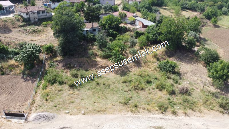 1.700 m2 Müstakil Köy Evi Arsa Meyve Bahçeli Bağ-Bahçe Dereköyde