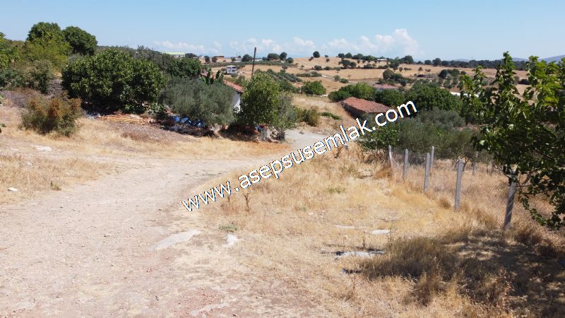 1.086 m2 Müstakil Köy Evi Arsa Bağ-Bahçe Samanlık Dam Gönen'de