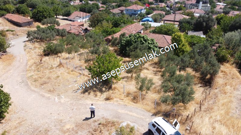 1.086 m2 Müstakil Köy Evi Arsa Bağ-Bahçe Samanlık Dam Gönen'de
