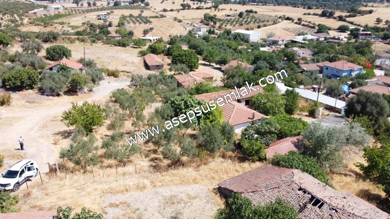 1.086 m2 Müstakil Köy Evi Arsa Bağ-Bahçe Samanlık Dam Gönen'de