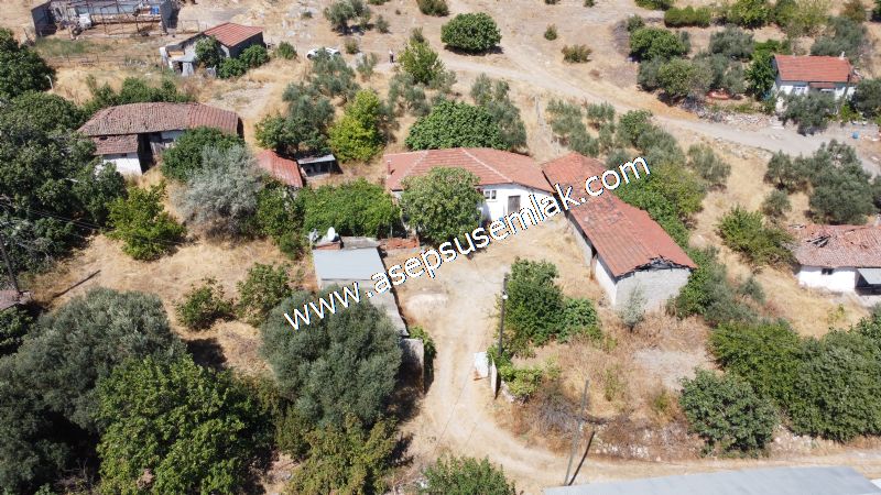 1.086 m2 Müstakil Köy Evi Arsa Bağ-Bahçe Samanlık Dam Gönen'de