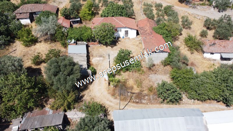 1.086 m2 Müstakil Köy Evi Arsa Bağ-Bahçe Samanlık Dam Gönen'de