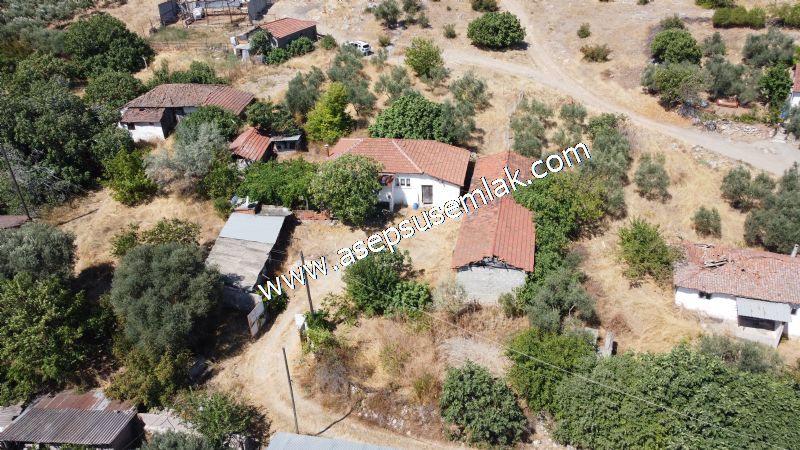 1.086 m2 Müstakil Köy Evi Arsa Bağ-Bahçe Samanlık Dam Gönen'de