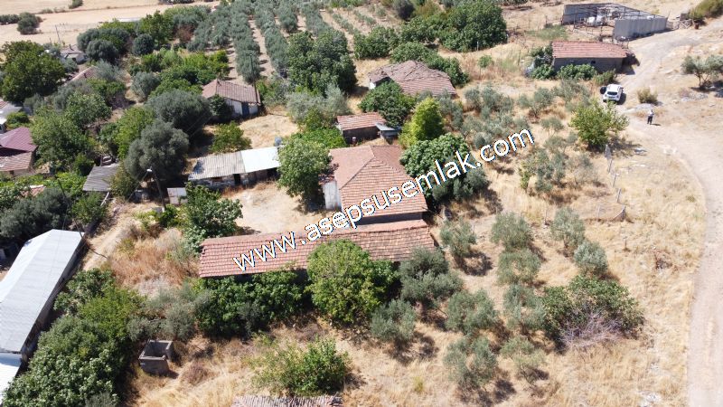 1.086 m2 Müstakil Köy Evi Arsa Bağ-Bahçe Samanlık Dam Gönen'de