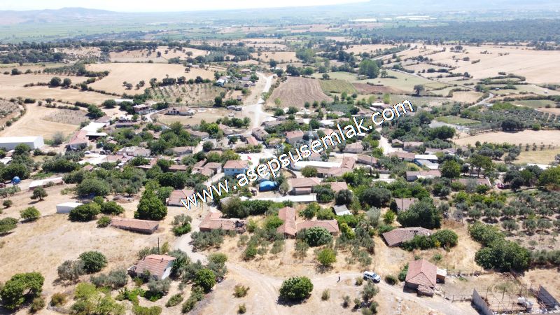 1.086 m2 Müstakil Köy Evi Arsa Bağ-Bahçe Samanlık Dam Gönen'de