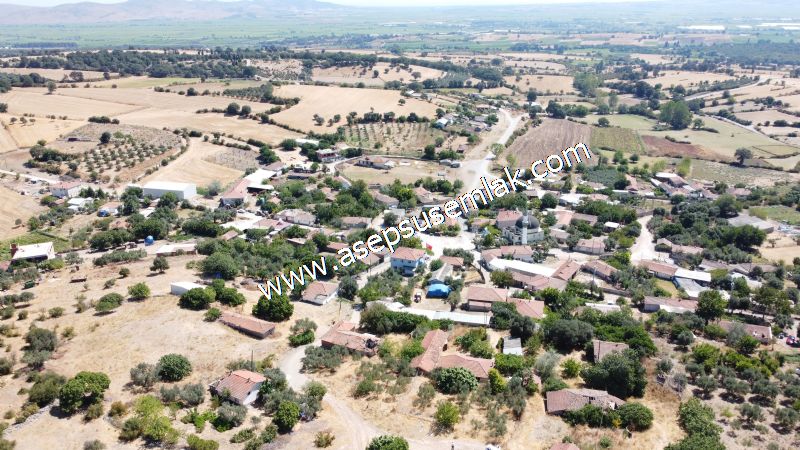 1.086 m2 Müstakil Köy Evi Arsa Bağ-Bahçe Samanlık Dam Gönen'de