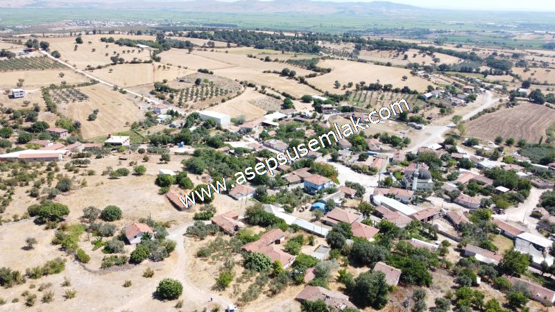 1.086 m2 Müstakil Köy Evi Arsa Bağ-Bahçe Samanlık Dam Gönen'de