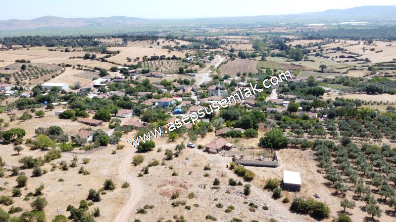 1.086 m2 Müstakil Köy Evi Arsa Bağ-Bahçe Samanlık Dam Gönen'de