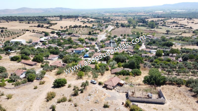 1.086 m2 Müstakil Köy Evi Arsa Bağ-Bahçe Samanlık Dam Gönen'de