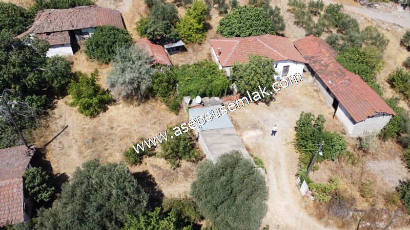 1.086 m2 Müstakil Köy Evi Arsa Bağ-Bahçe Samanlık Dam Gönen'de