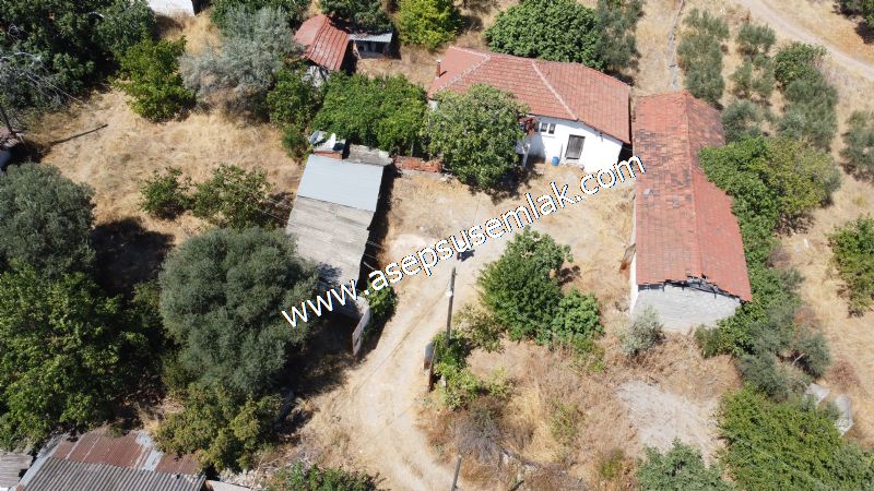 1.086 m2 Müstakil Köy Evi Arsa Bağ-Bahçe Samanlık Dam Gönen'de