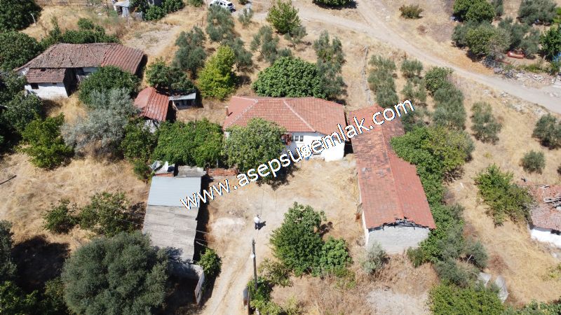 1.086 m2 Müstakil Köy Evi Arsa Bağ-Bahçe Samanlık Dam Gönen'de