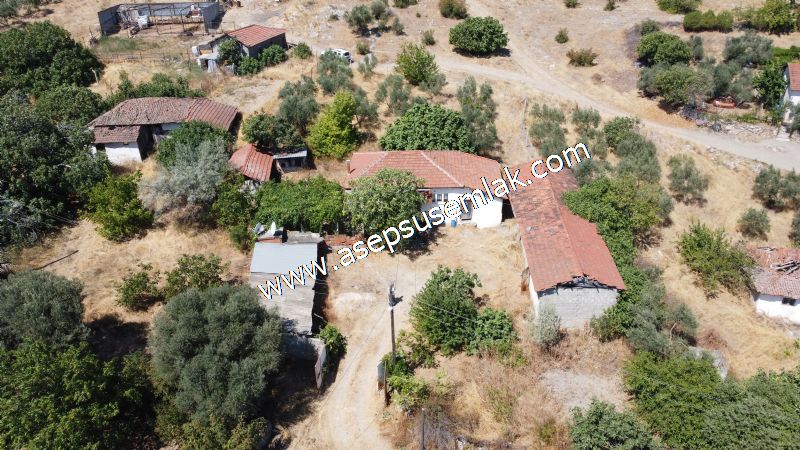1.086 m2 Müstakil Köy Evi Arsa Bağ-Bahçe Samanlık Dam Gönen'de