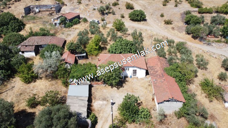 1.086 m2 Müstakil Köy Evi Arsa Bağ-Bahçe Samanlık Dam Gönen'de