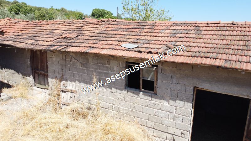 1.086 m2 Müstakil Köy Evi Arsa Bağ-Bahçe Samanlık Dam Gönen'de