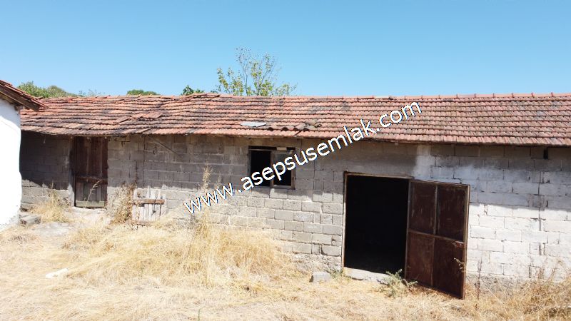 1.086 m2 Müstakil Köy Evi Arsa Bağ-Bahçe Samanlık Dam Gönen'de